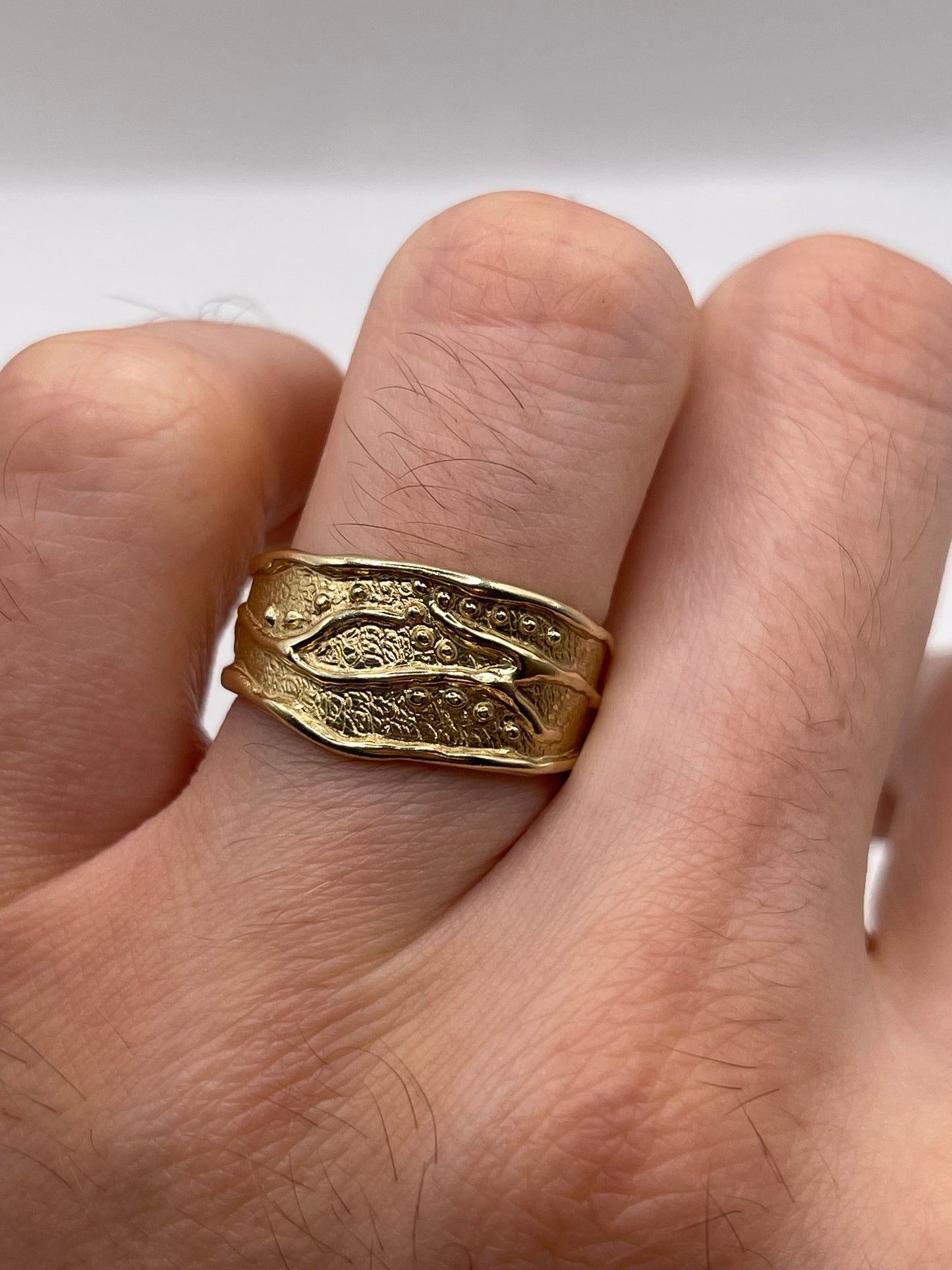 9ct gold ring