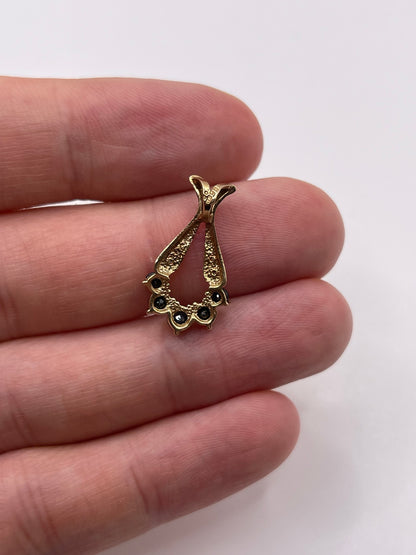 9ct gold sapphire and diamond pendant