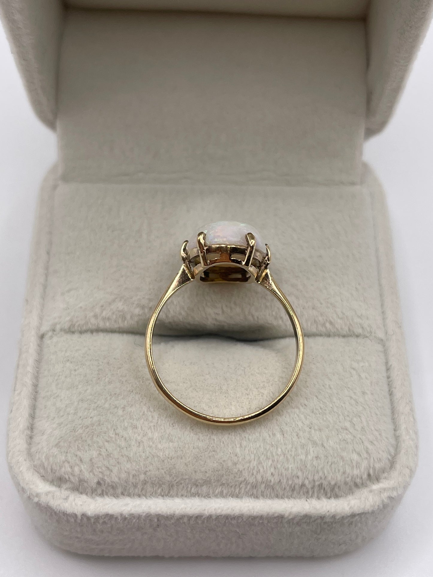 9ct gold opal ring