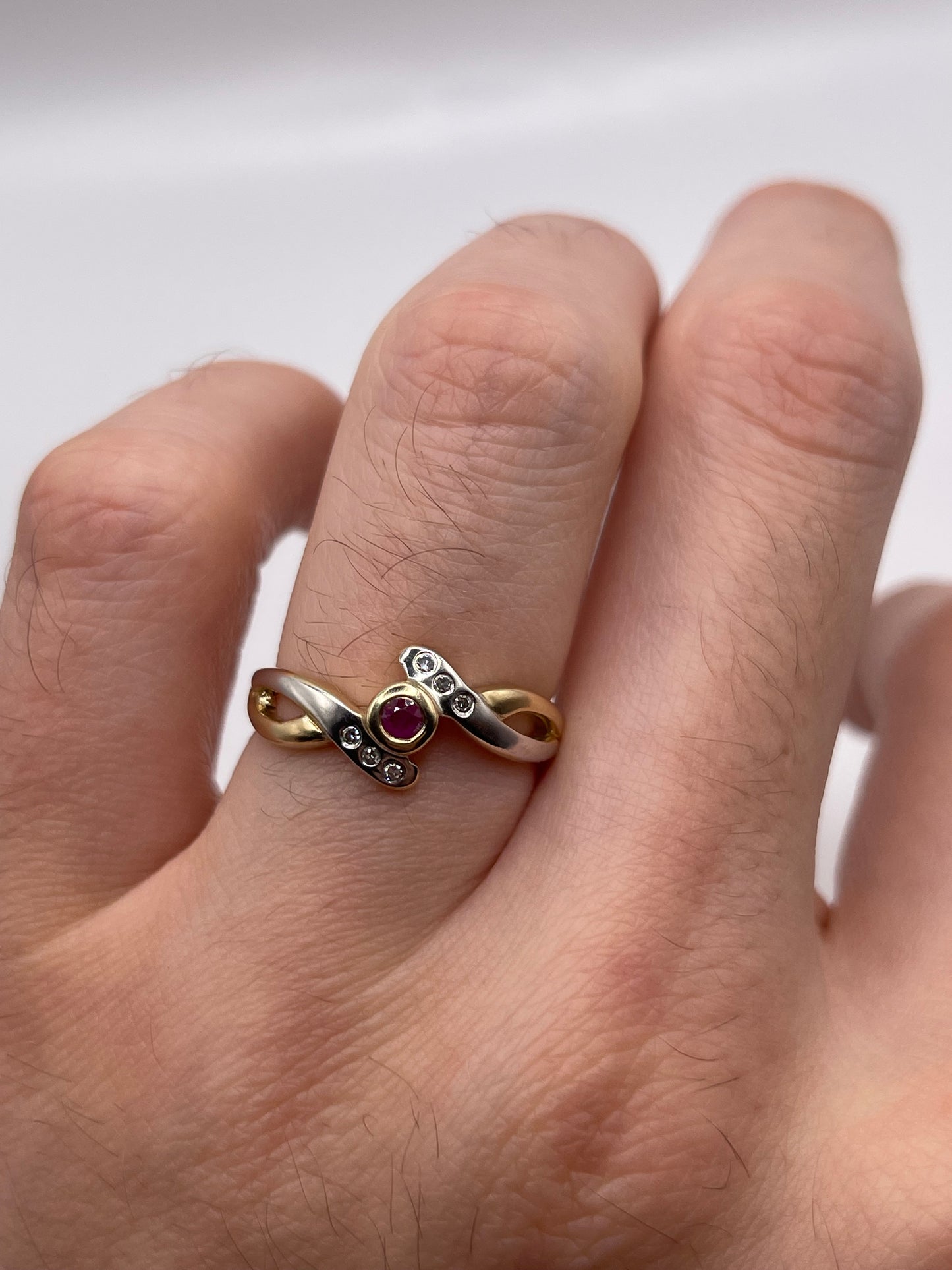 9ct gold ruby and diamond ring