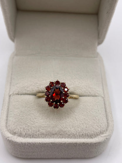 9ct gold garnet cluster ring