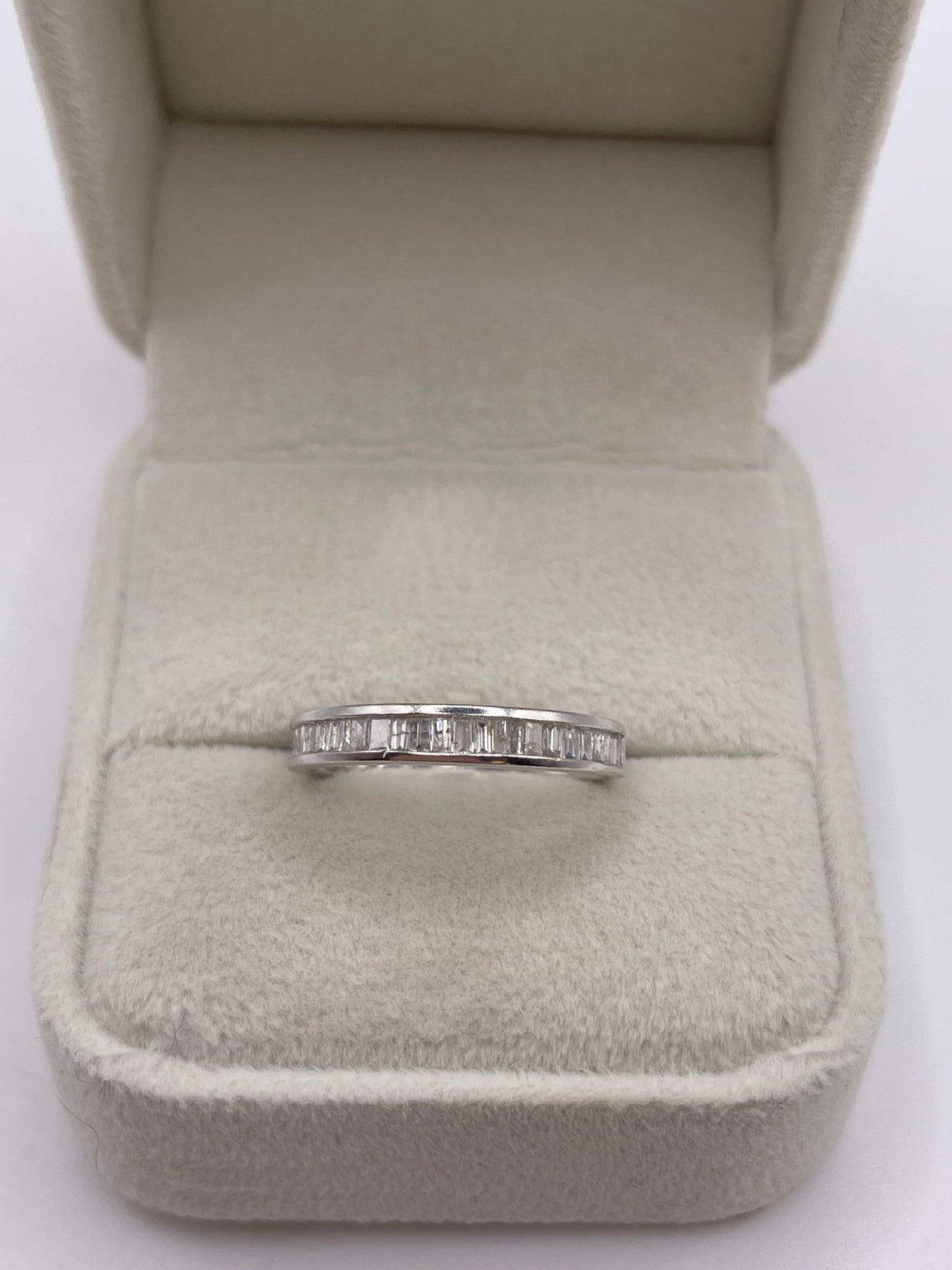 9ct white gold diamond ring