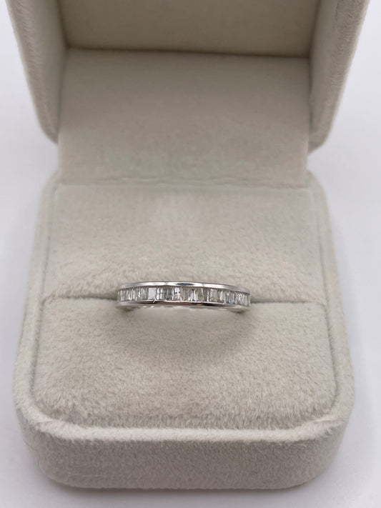 9ct white gold diamond ring