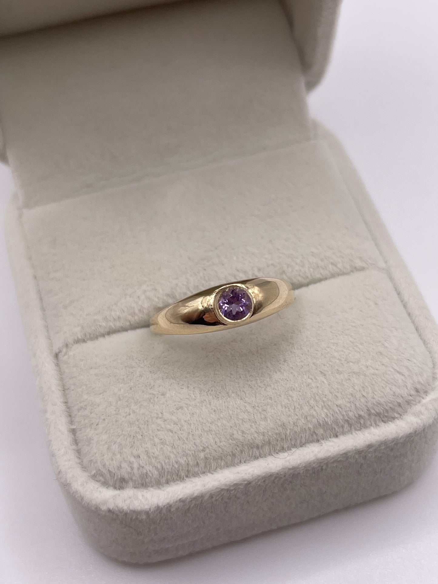9ct gold amethyst gypsy ring