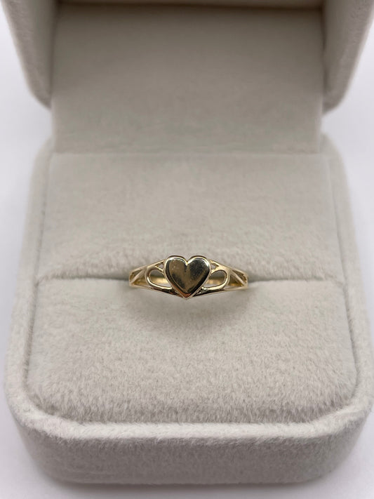 9ct gold heart ring