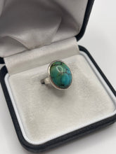 Load image into Gallery viewer, Silver turquoise ring
