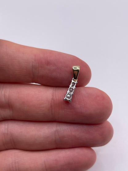 9ct gold diamond pendant