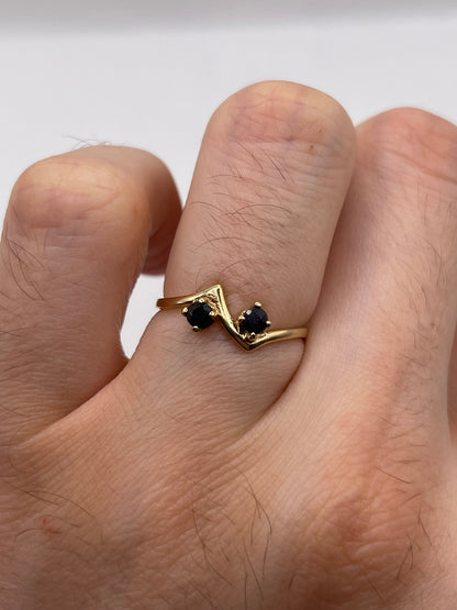 9ct gold sapphire ring