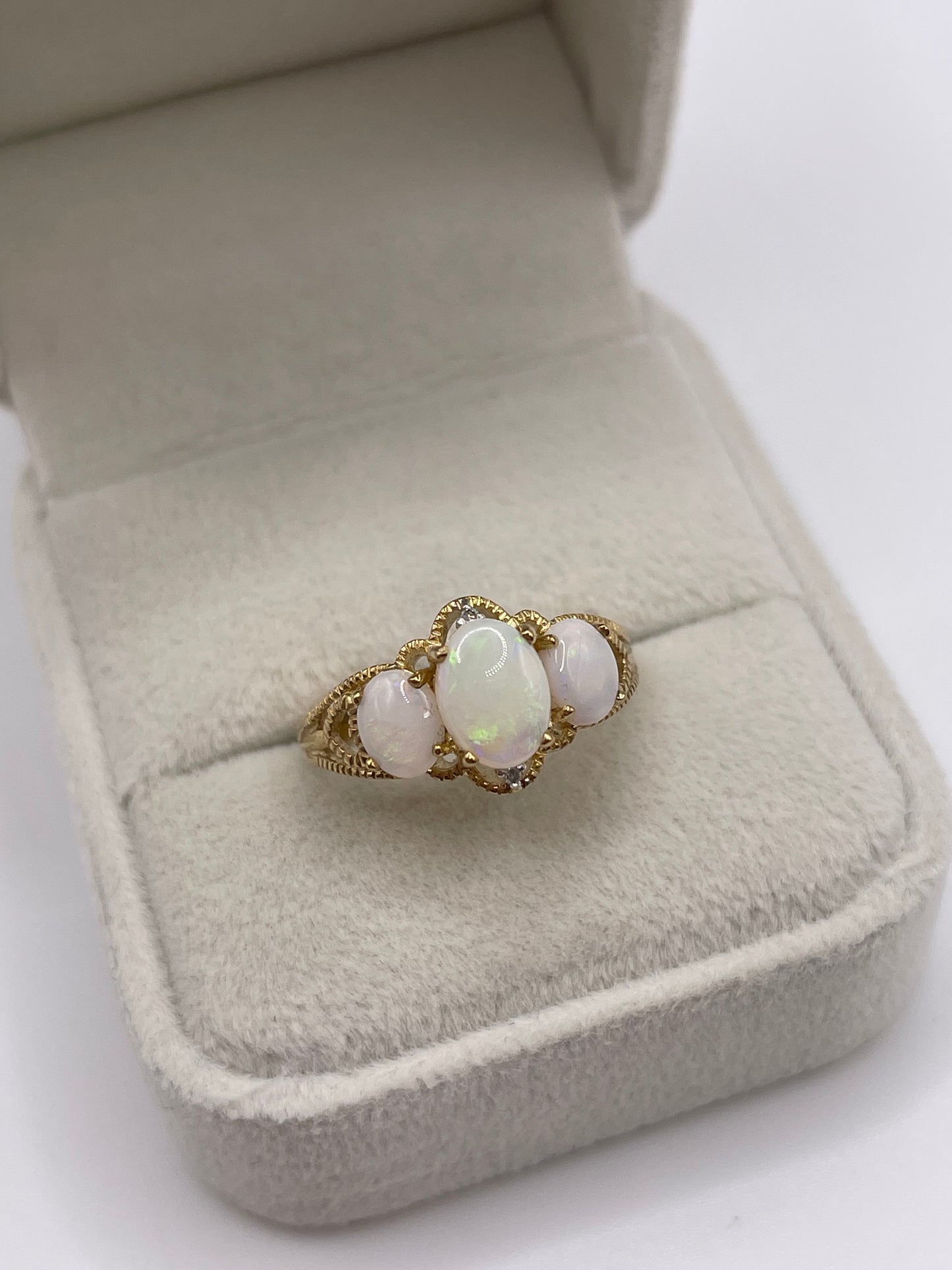 9ct gold opal and diamond ring