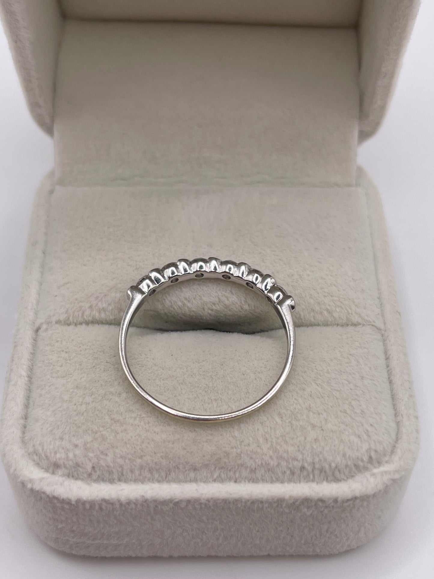 9ct white gold diamond ring