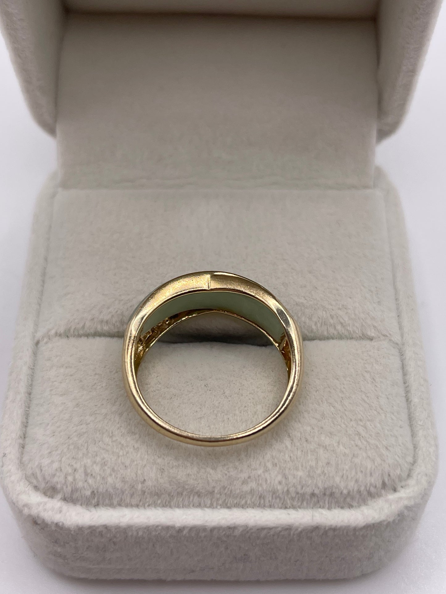9ct gold jade ring