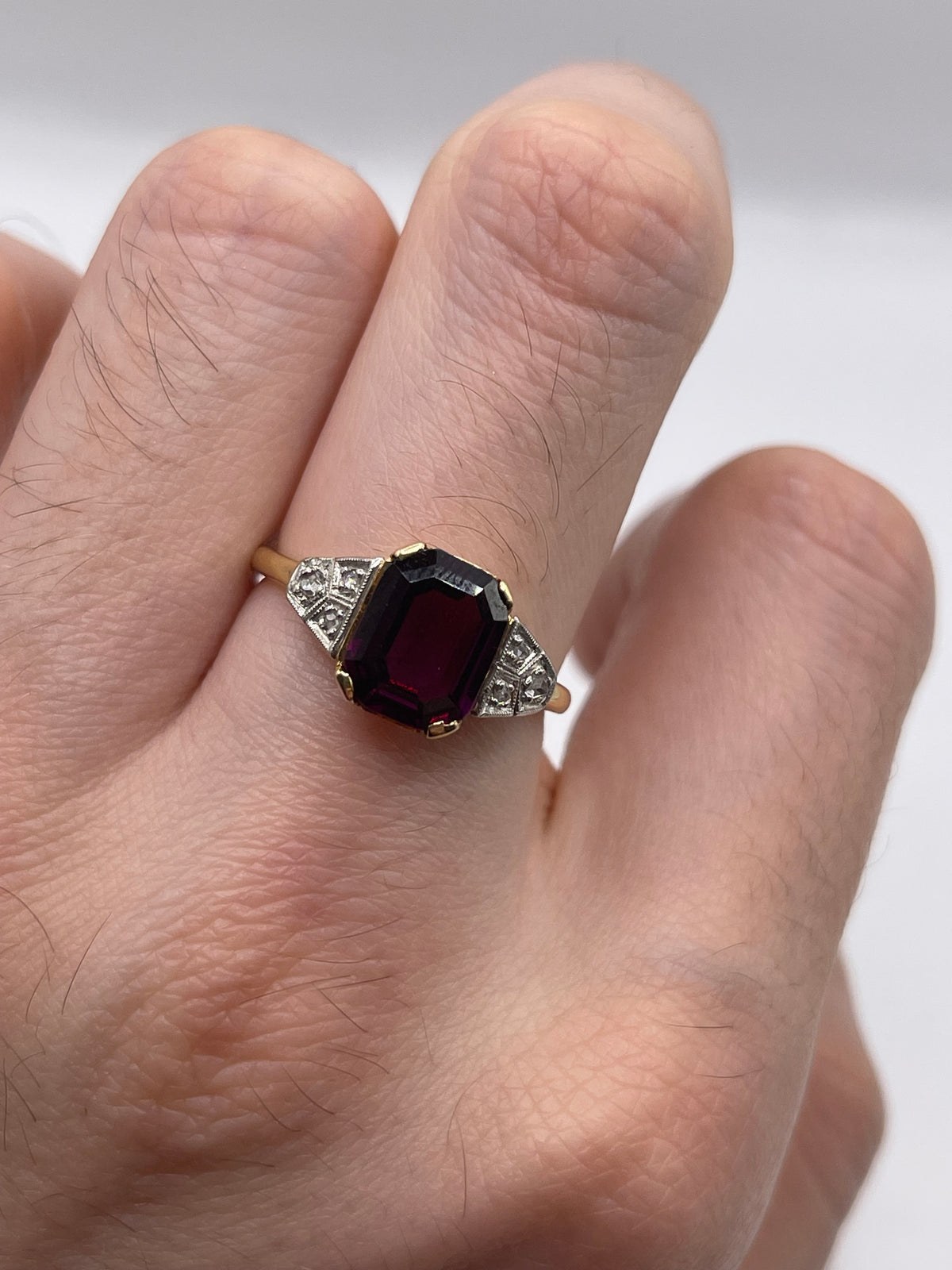 18ct gold platinum garnet and diamond ring