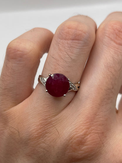 9ct white gold ruby and zircon ring