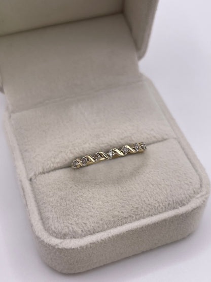 9ct gold diamond ring