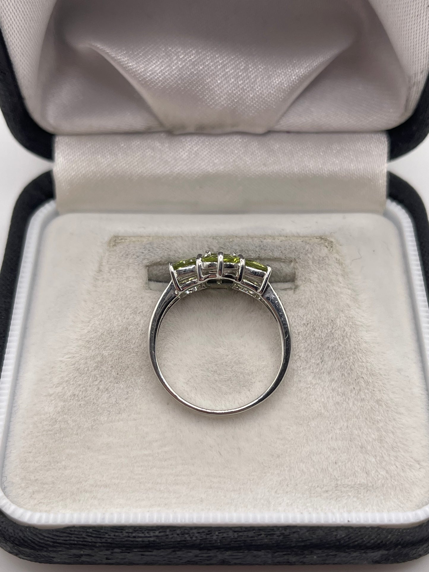 9ct white gold peridot cluster ring