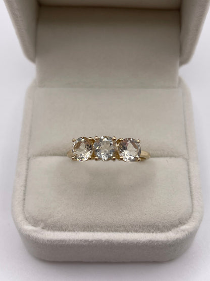 9ct gold quartz ring