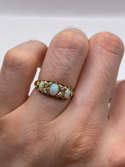 Antique 18ct gold opal and diamond ring