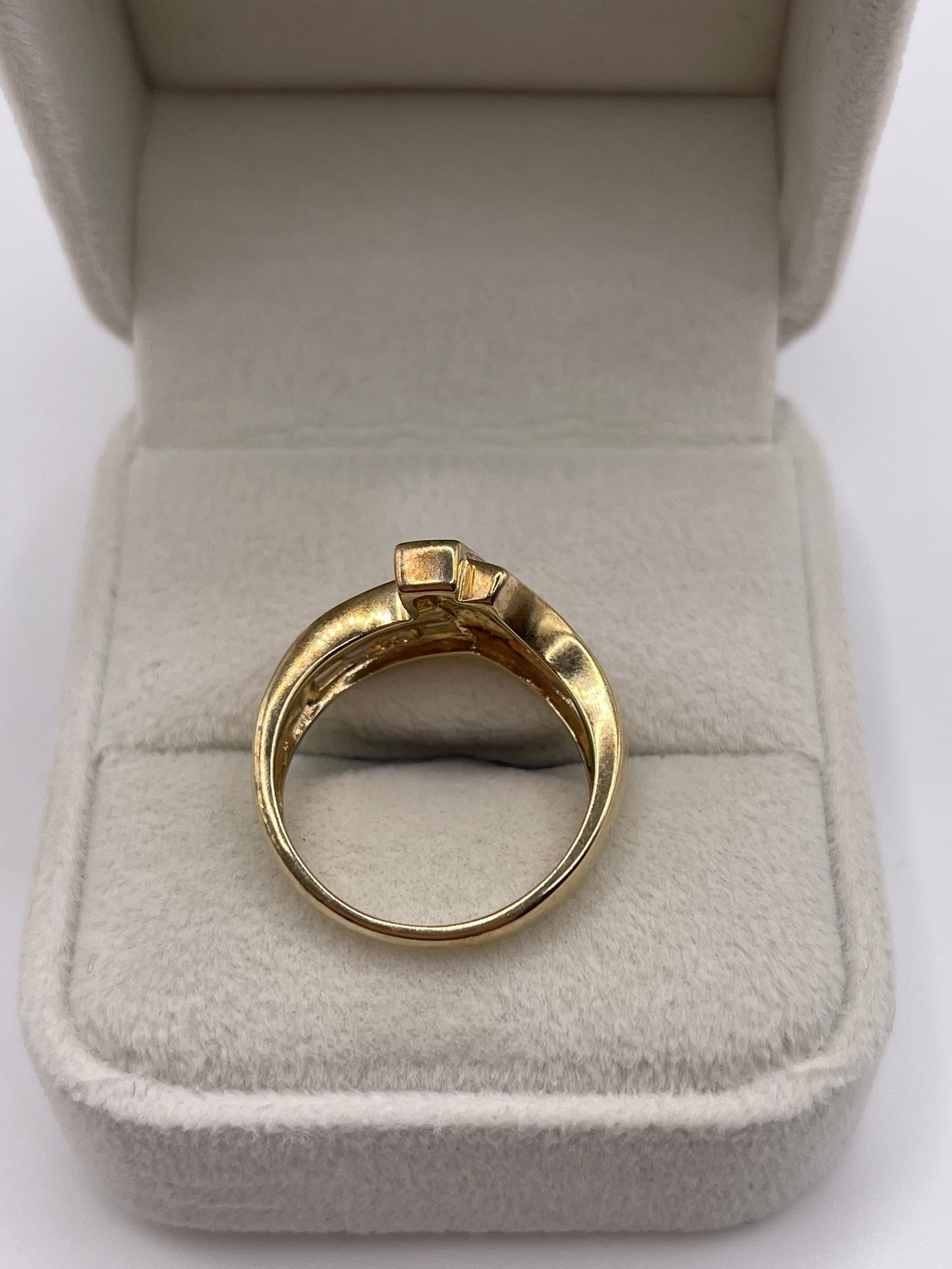 9ct gold opal wishbone ring
