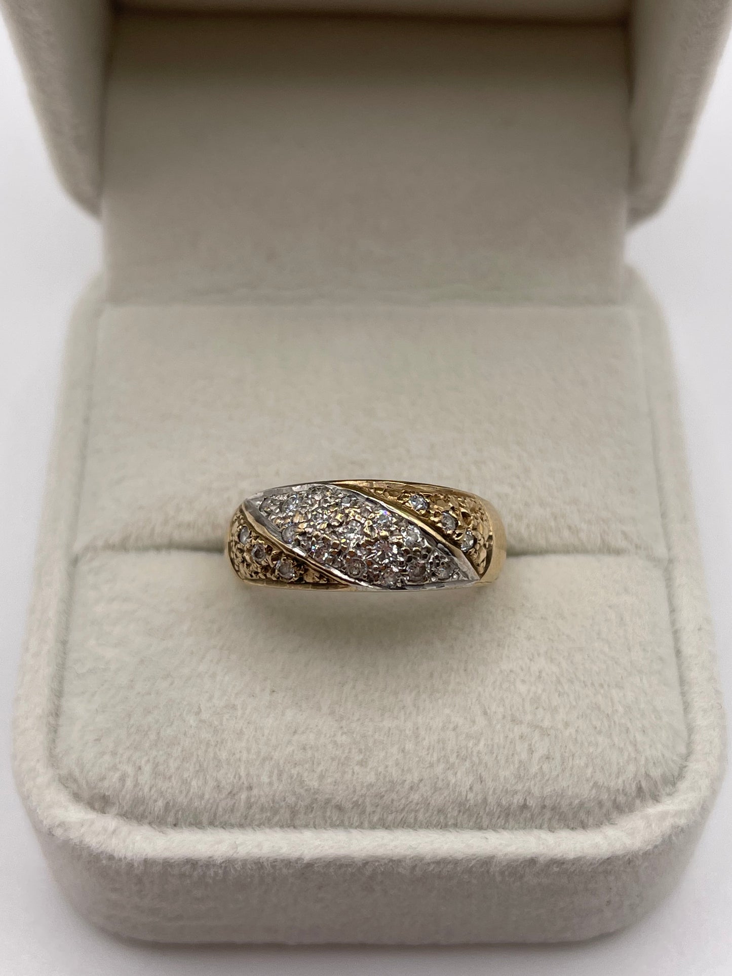 9ct gold diamond cluster ring