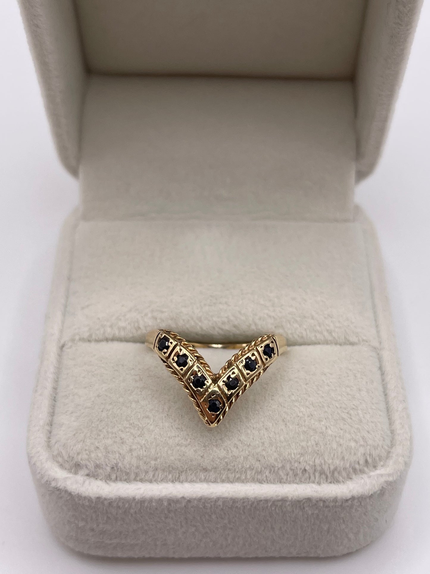 9ct gold sapphire wishbone ring