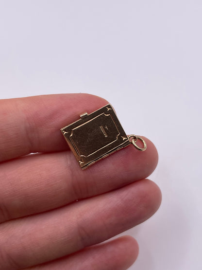 9ct gold prayer book charm