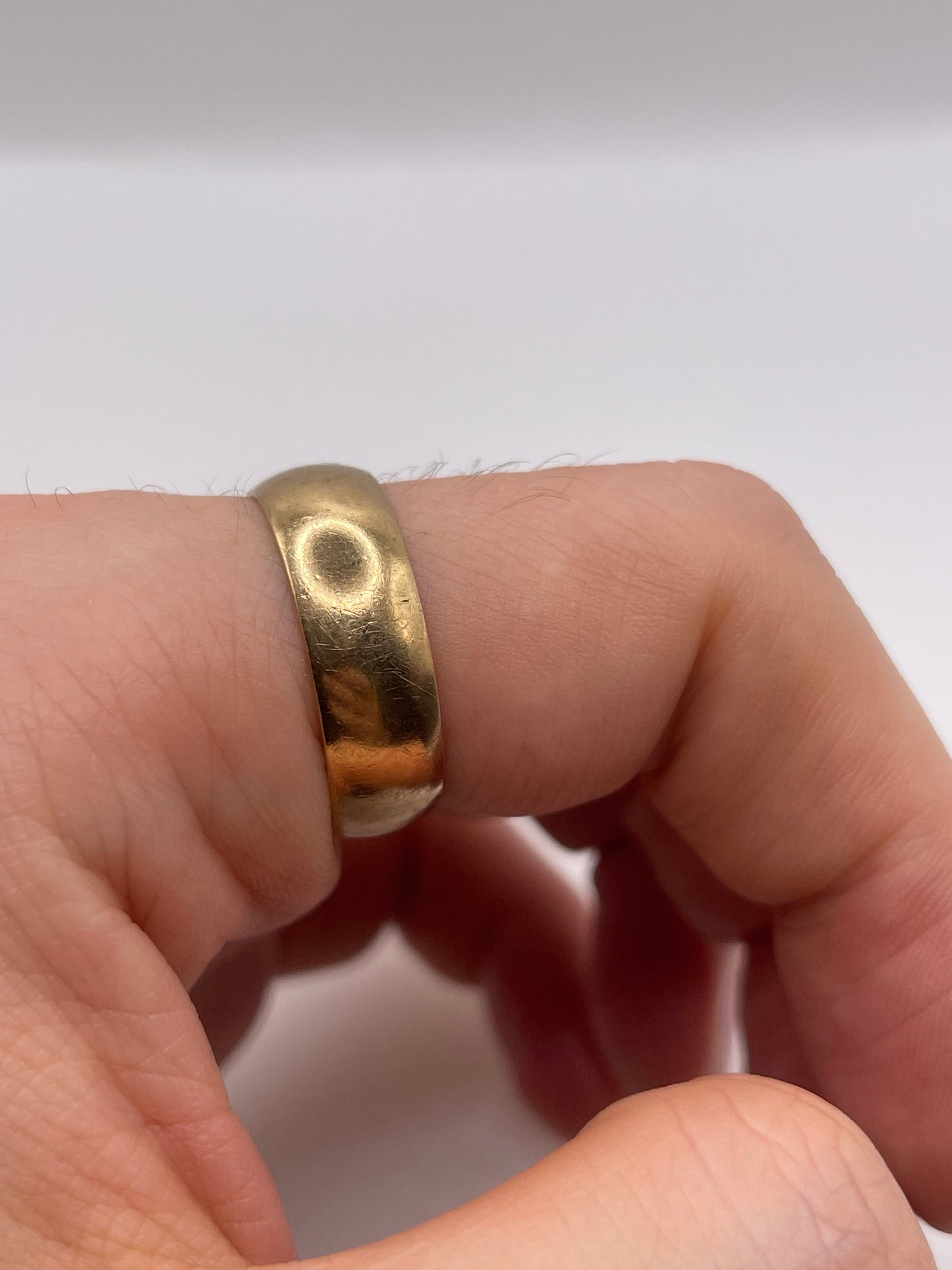 9ct gold band