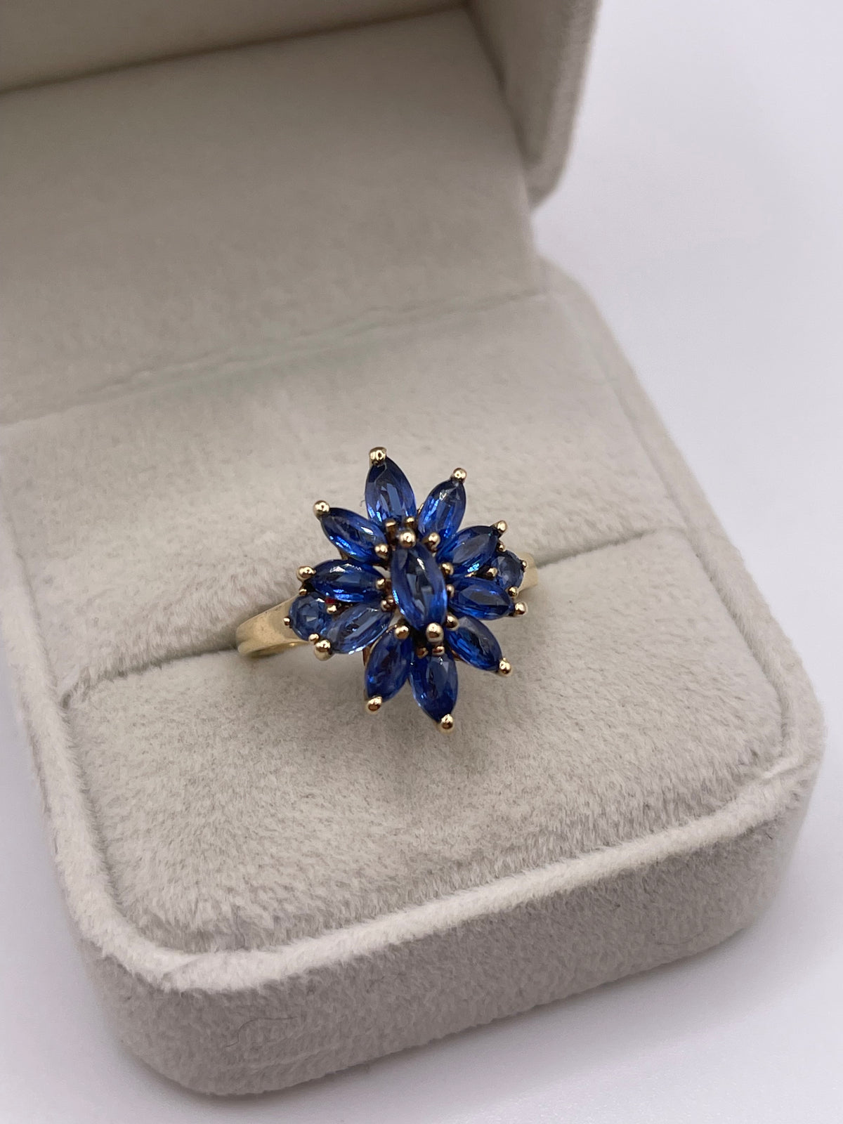 9ct gold kyanite cluster ring