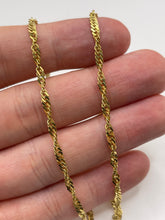 Load image into Gallery viewer, 9ct gold chain 24
