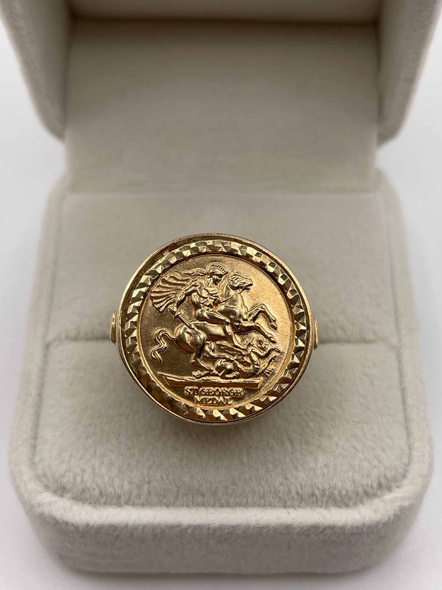 9ct gold cz at George medallion ring