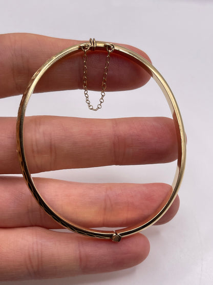 9ct gold bangle