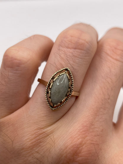 9ct gold jade ring
