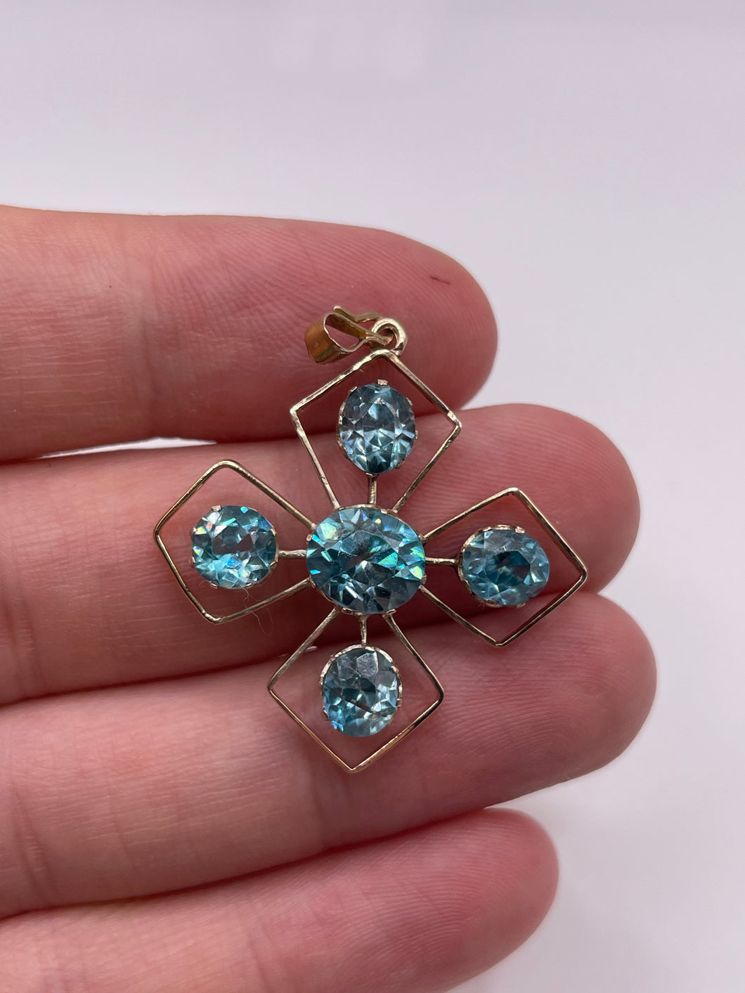 Antique 9ct gold blue zircon pendant