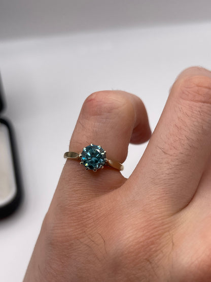 9ct gold blue zircon ring