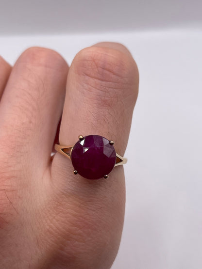9ct gold ruby ring