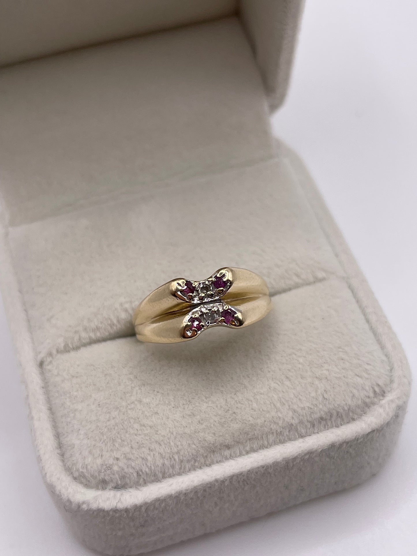 9ct gold ruby and diamond ring