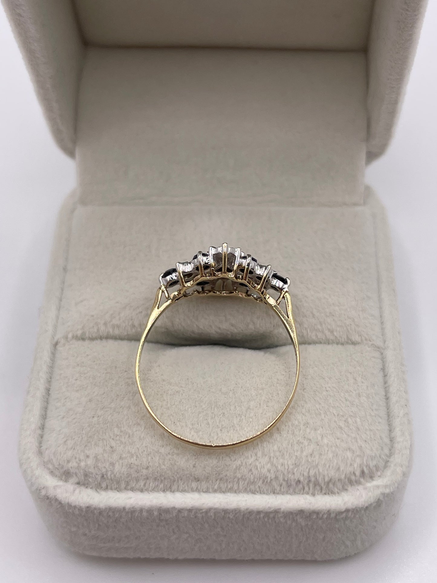 9ct gold sapphire and diamond ring