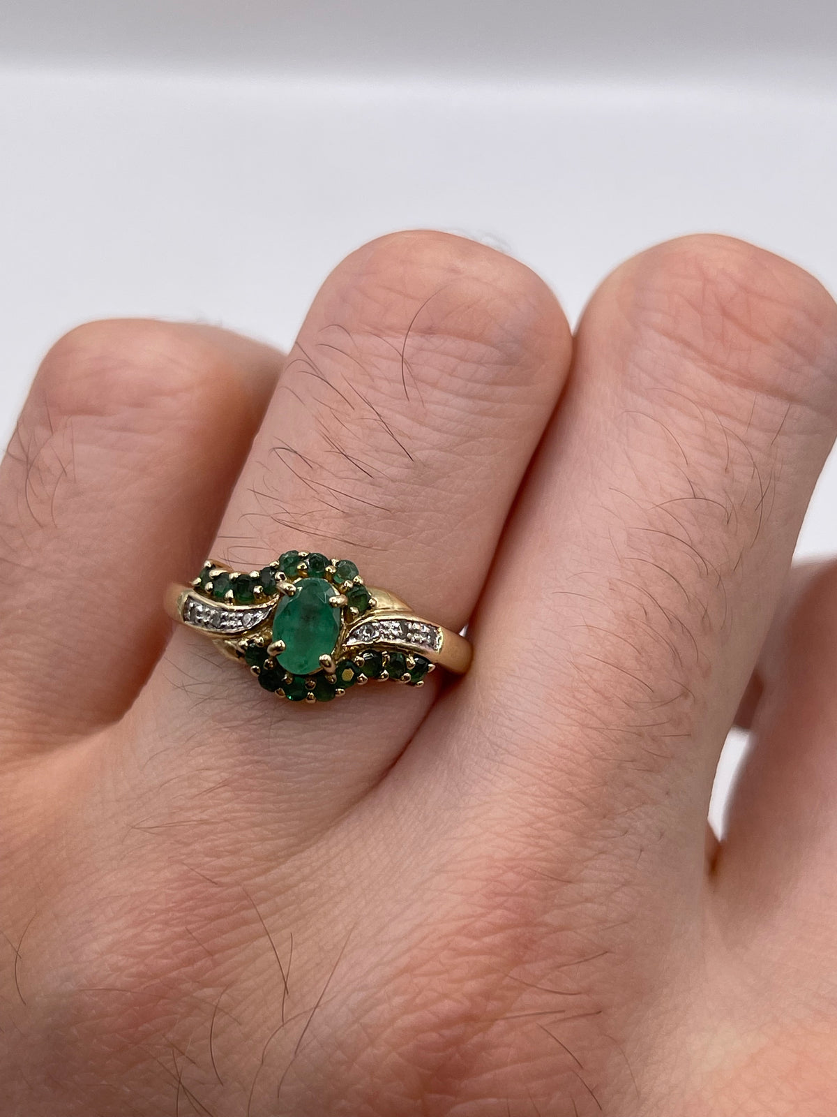 9ct gold emerald and diamond ring
