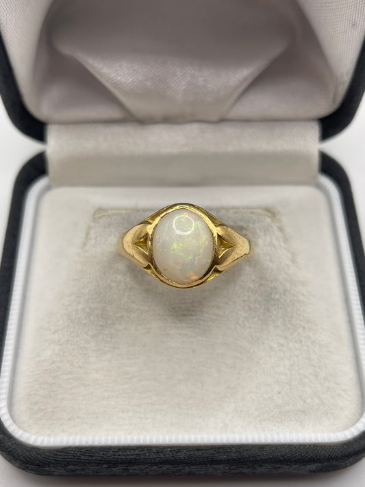 Antique 18ct gold opal signet ring