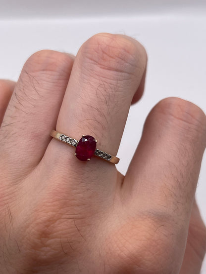 9ct gold ruby and zircon ring