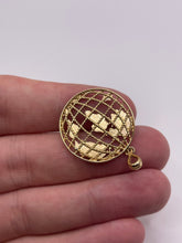 Load image into Gallery viewer, 9ct gold world pendant
