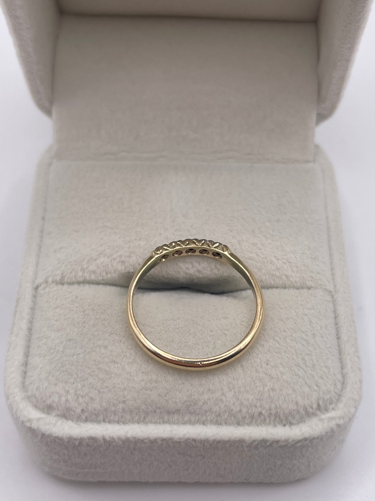 9ct gold diamond ring