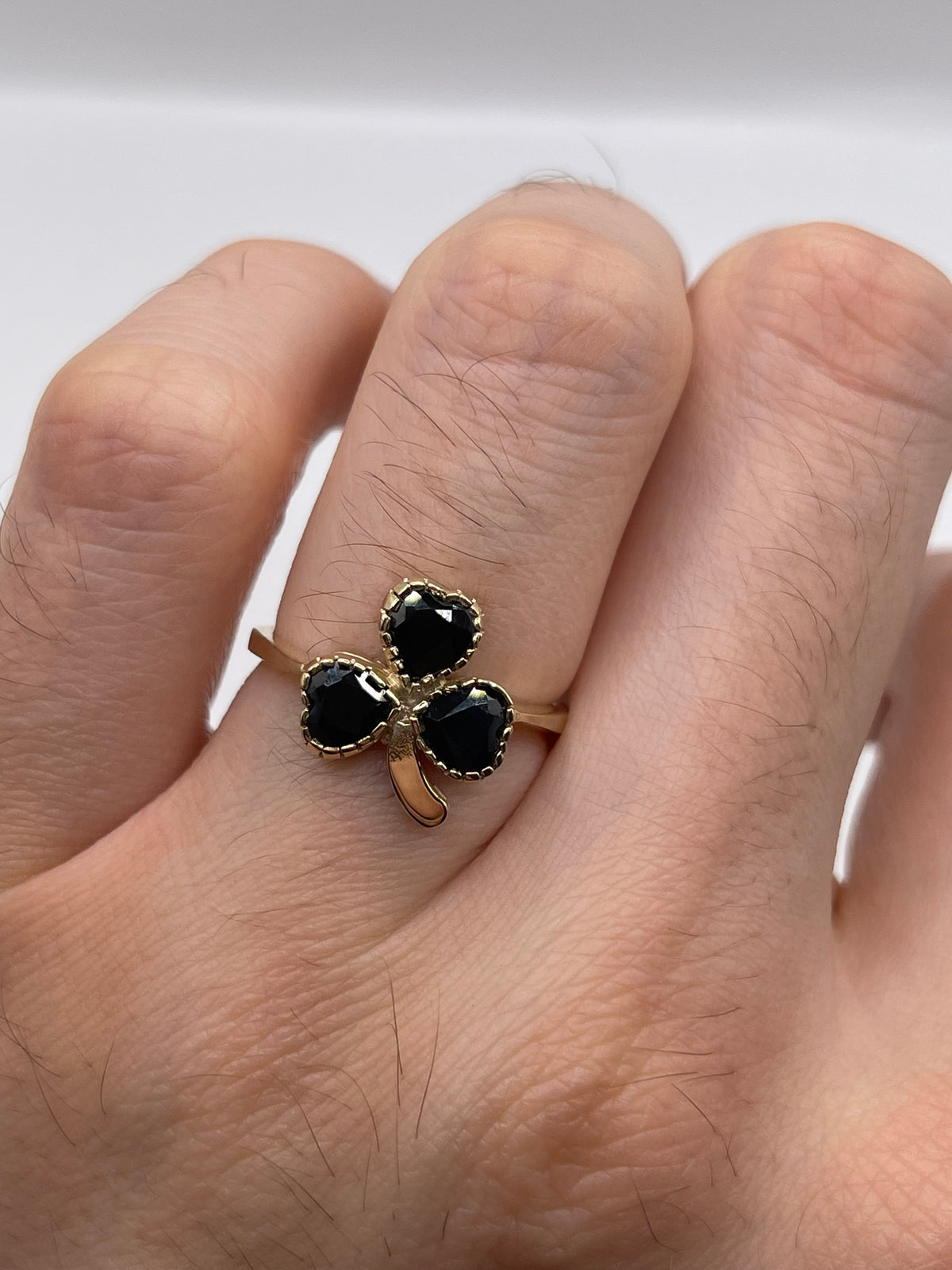 9ct gold sapphire clover ring