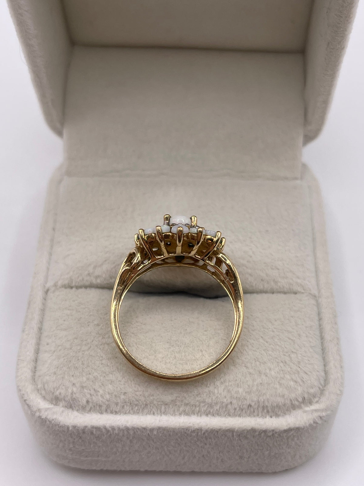 9ct gold opal and diamond ring