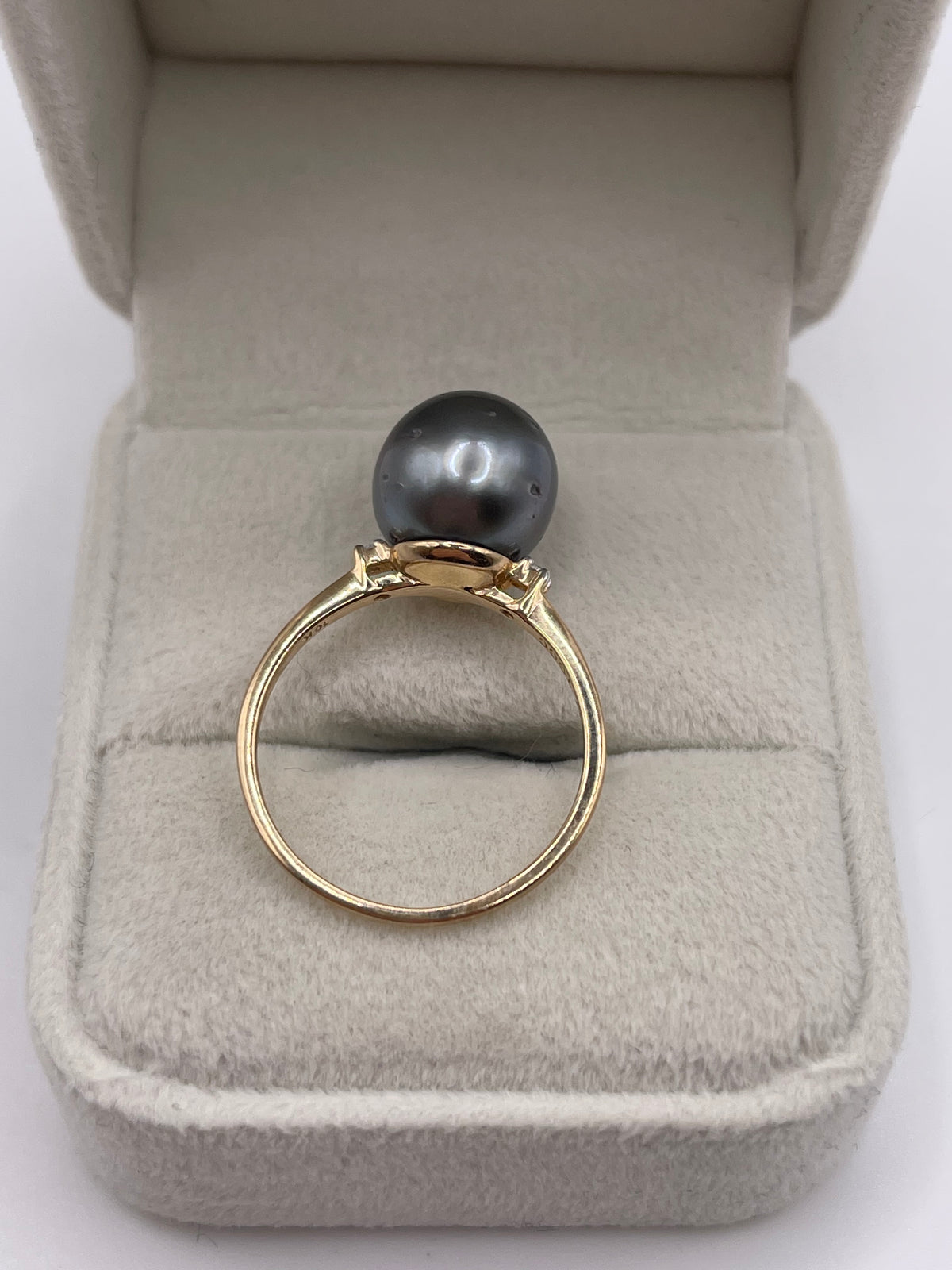 9ct gold pearl and diamond ring