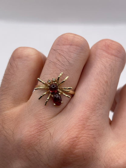 9ct gold cabochon garnet and diamond spider ring