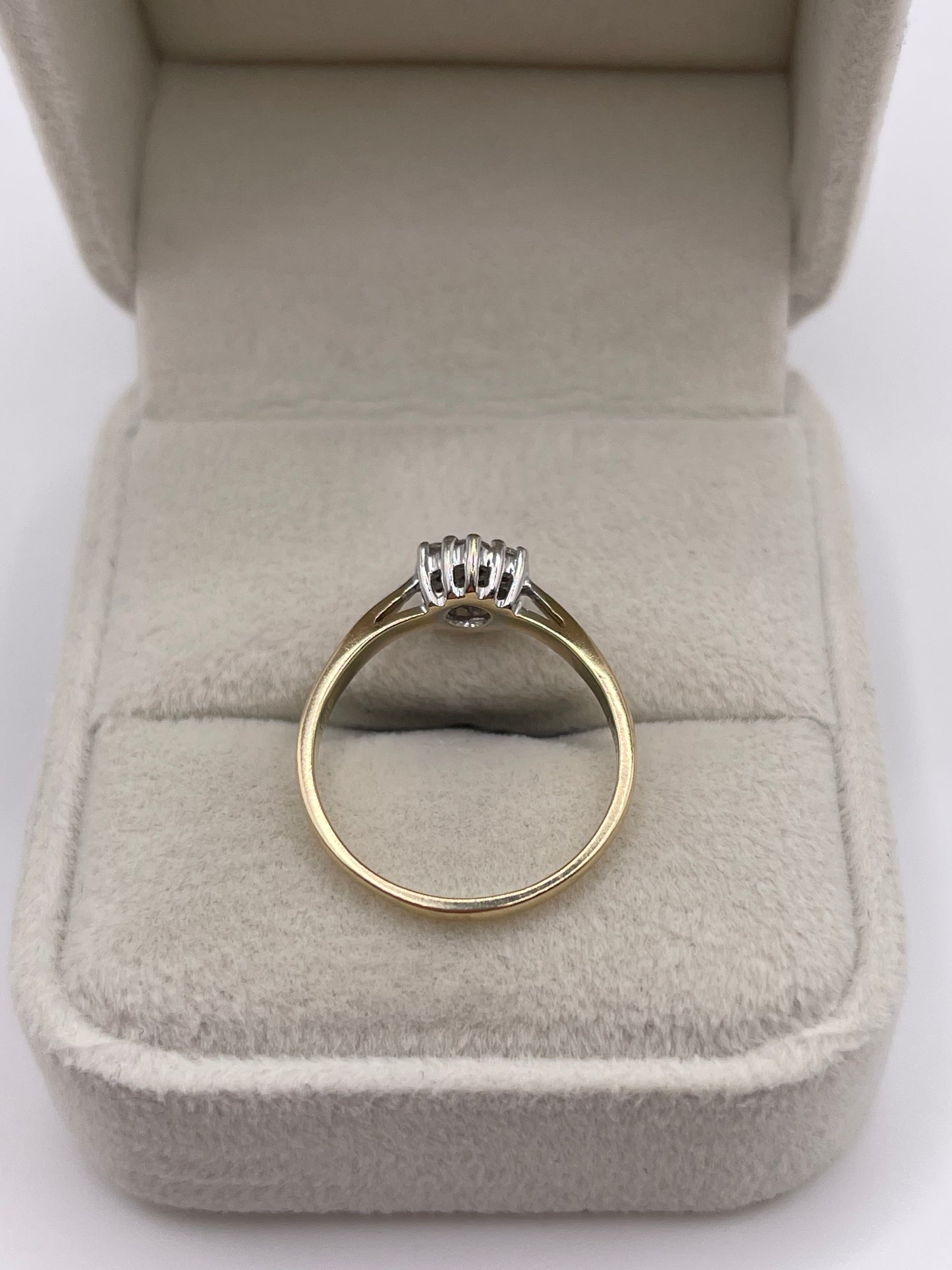 9ct gold diamond cluster ring