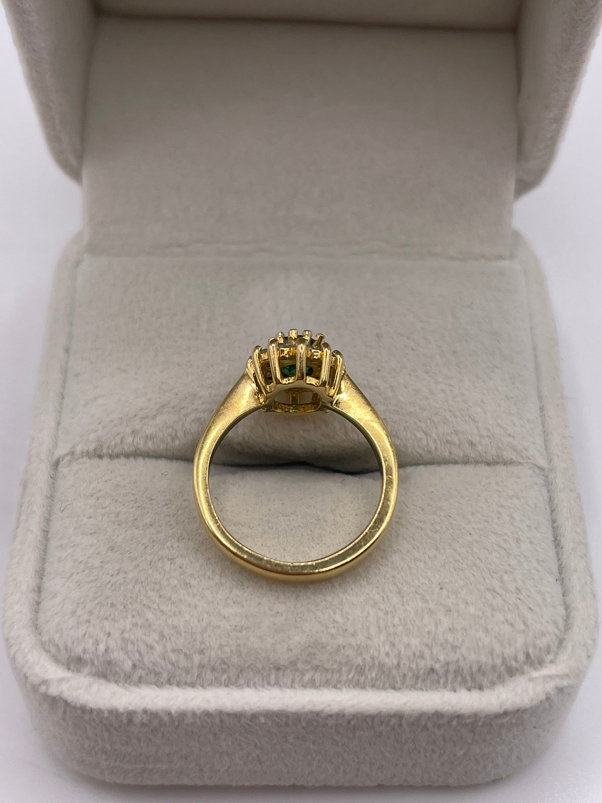18ct gold emerald and diamond ring