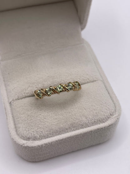 9ct gold green sapphire ring
