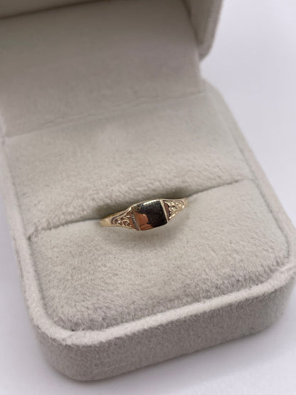 9ct gold signet ring