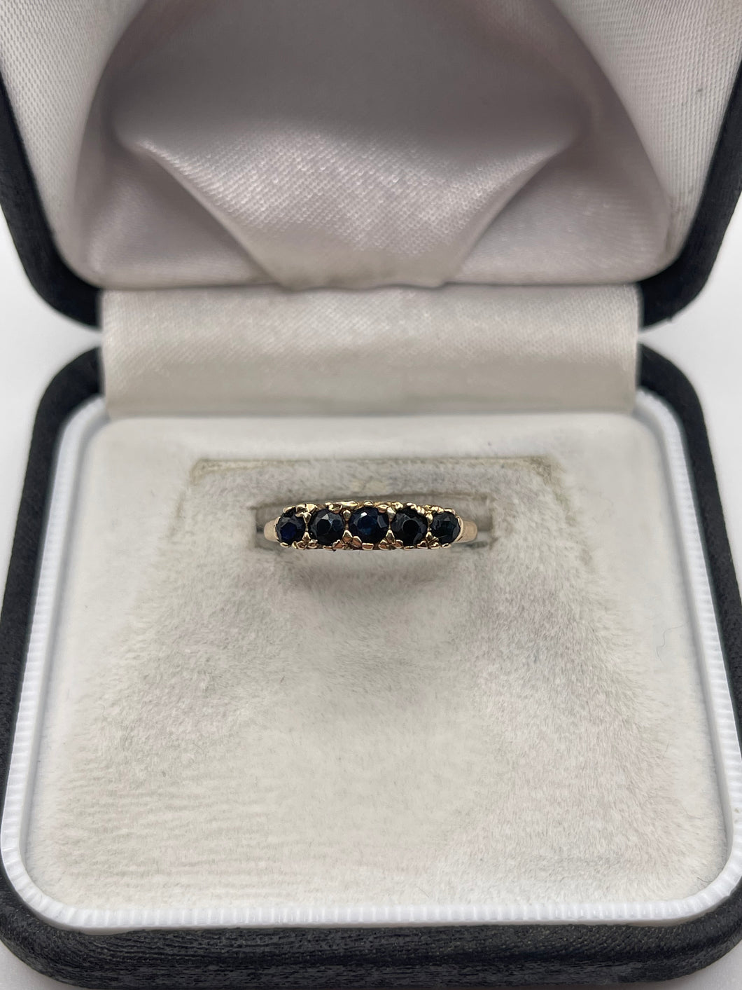 9ct gold sapphire ring